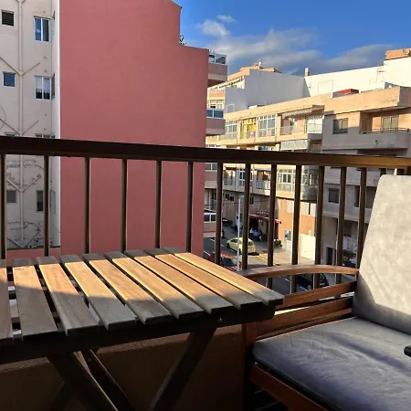 Center - Close To The ! Apartment *