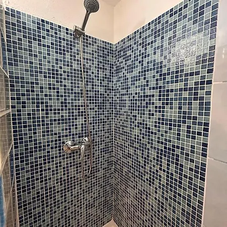 Apartment Center - Close To The ! *