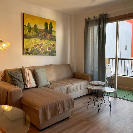 Center - Close To The ! Apartment